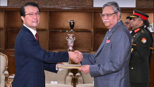 দক্ষিণ কোরিয়াকে বাণিজ্য ও বিনিয়োগ বাড়ানোর আহ্বান রাষ্ট্রপতির