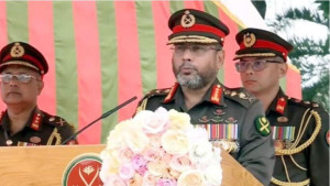 পাঁচ দিনের সফরে চেক রিপাবলিক ও স্লোভাকিয়ায় গেলেন সেনাপ্রধান