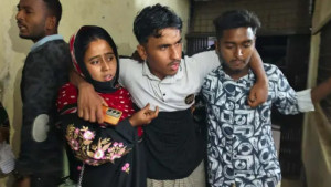 চায়ের দোকানে সেভেন আপ খাওয়া নিয়ে গোলাগুলি, আহত ১০