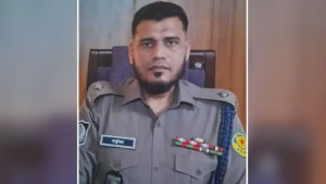 নবীন ফ্যাশনের শোরুম বন্ধের ঘটনায় ওসি ‘ক্লোজড’