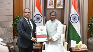 আসামের রাজ্যপালকে বাংলাদেশ সফরের আমন্ত্রণ