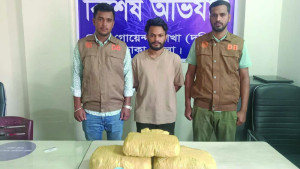 কেরানীগঞ্জে ৫ কেজি গাঁজাসহ মাদক কারবারি গ্রেপ্তার